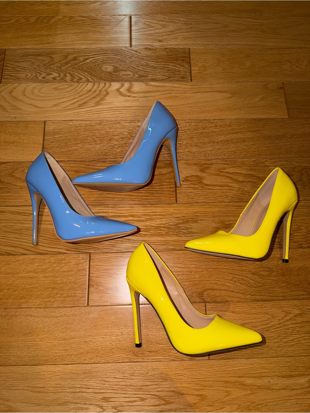BRAND NEW bundle of 2 Pointed-Toe Stiletto Pumps in Blue and Yellow